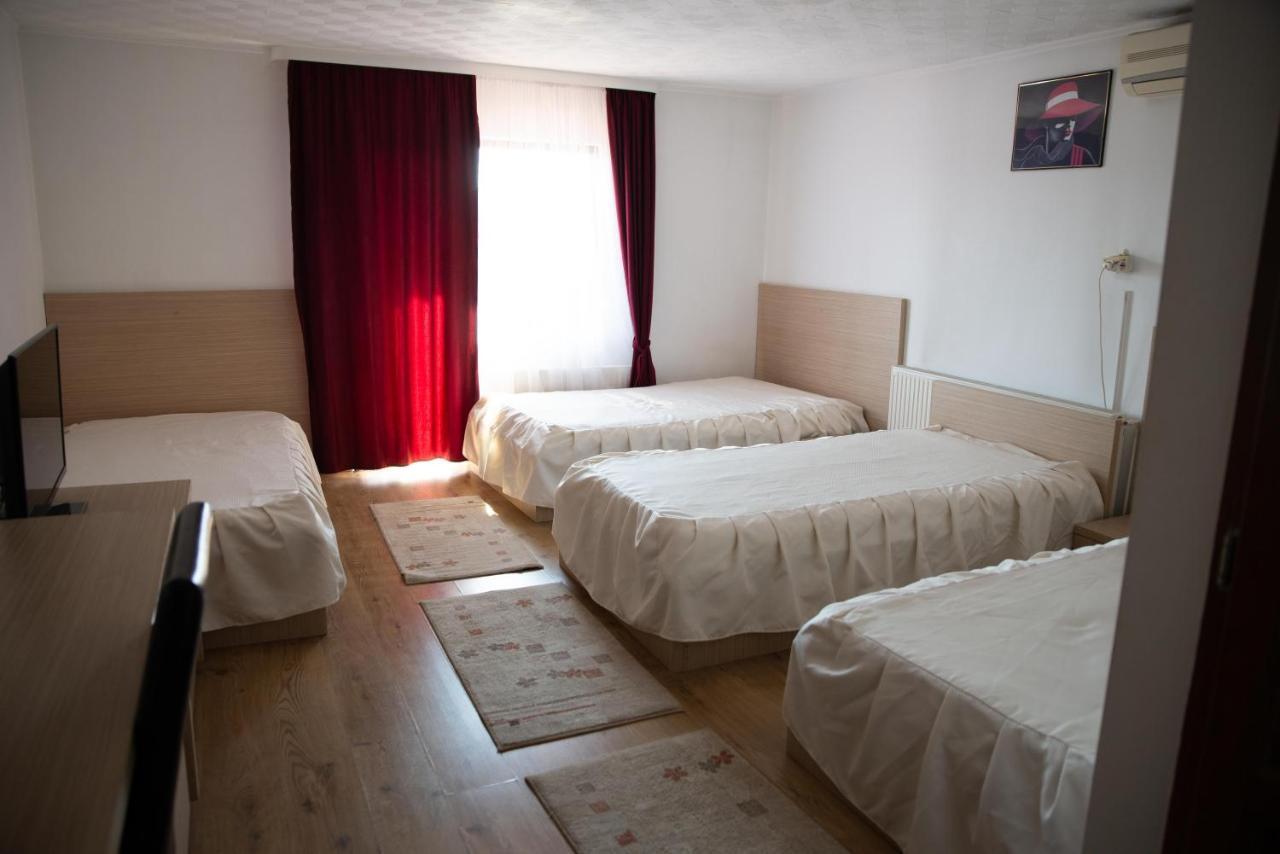 Motel Moara Veche Sacalaseni Екстер'єр фото