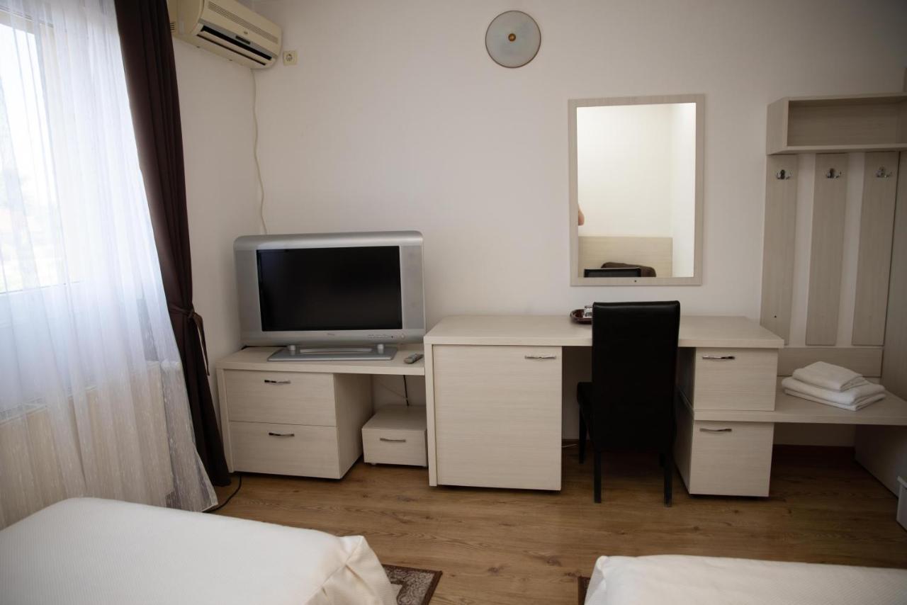 Motel Moara Veche Sacalaseni Екстер'єр фото