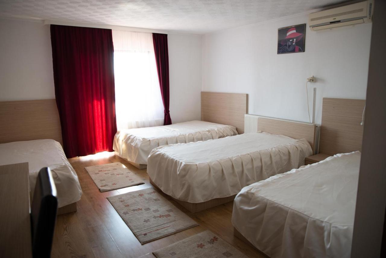 Motel Moara Veche Sacalaseni Екстер'єр фото