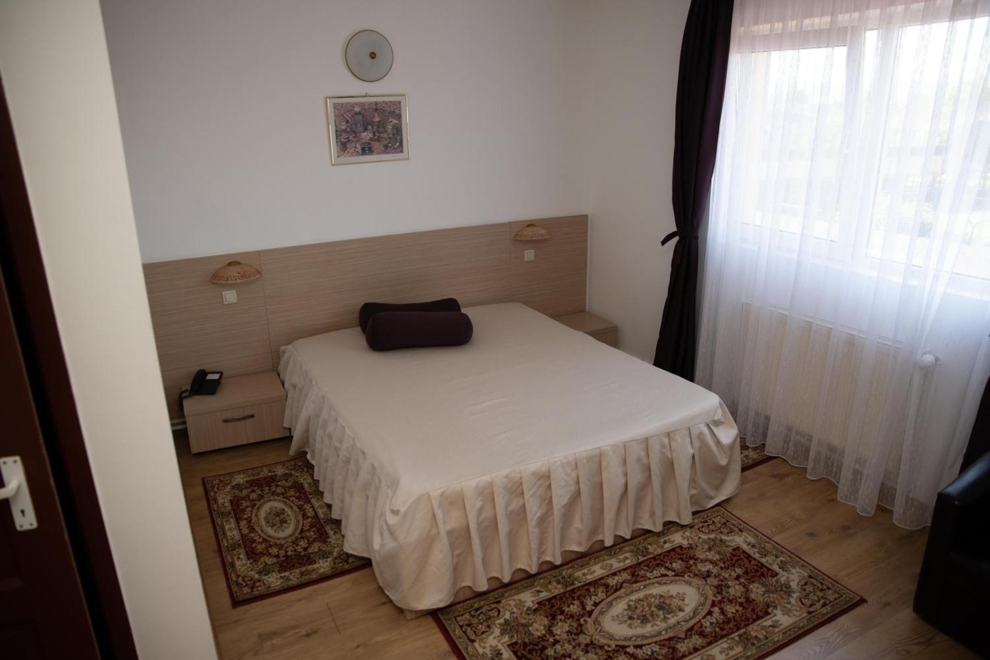 Motel Moara Veche Sacalaseni Екстер'єр фото