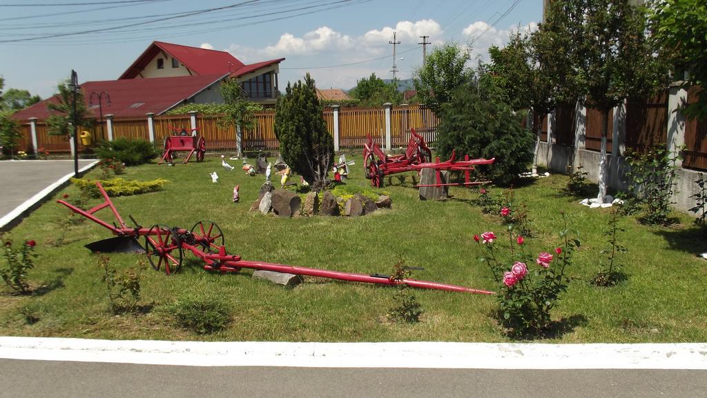 Motel Moara Veche Sacalaseni Екстер'єр фото