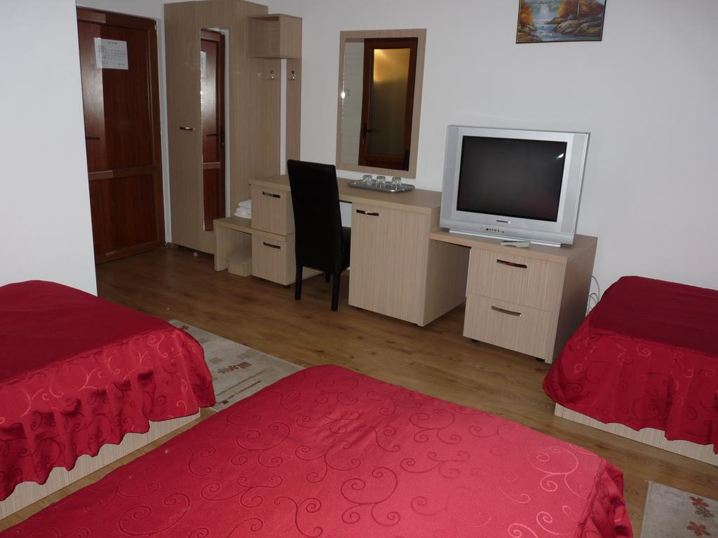 Motel Moara Veche Sacalaseni Екстер'єр фото